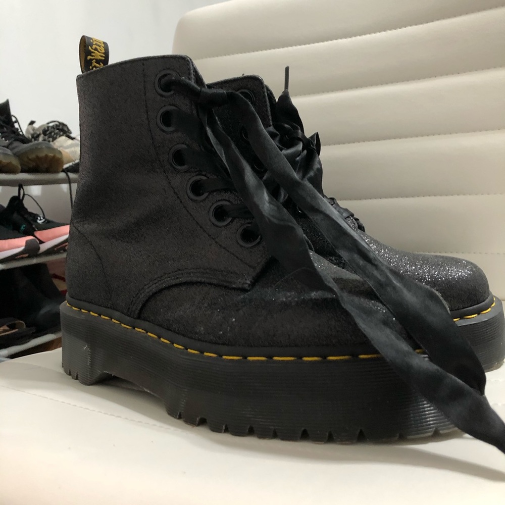 Molly Glitter Platform Dr. Martens